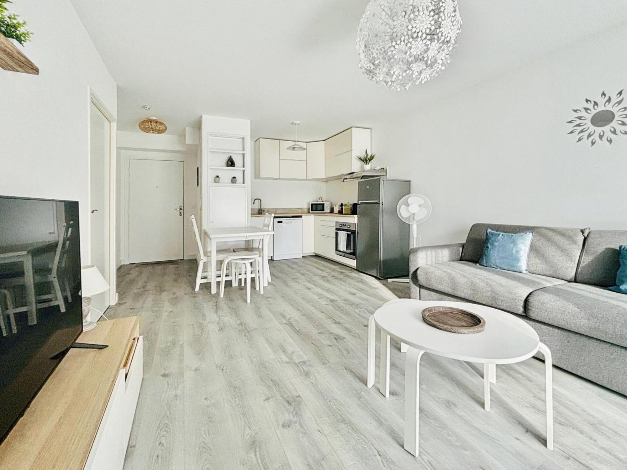 Sunny Suite Disneyland Paris - Rentaway Bnb Montevrain Bagian luar foto